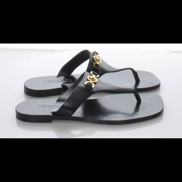 Versace - Picture 3 of 5